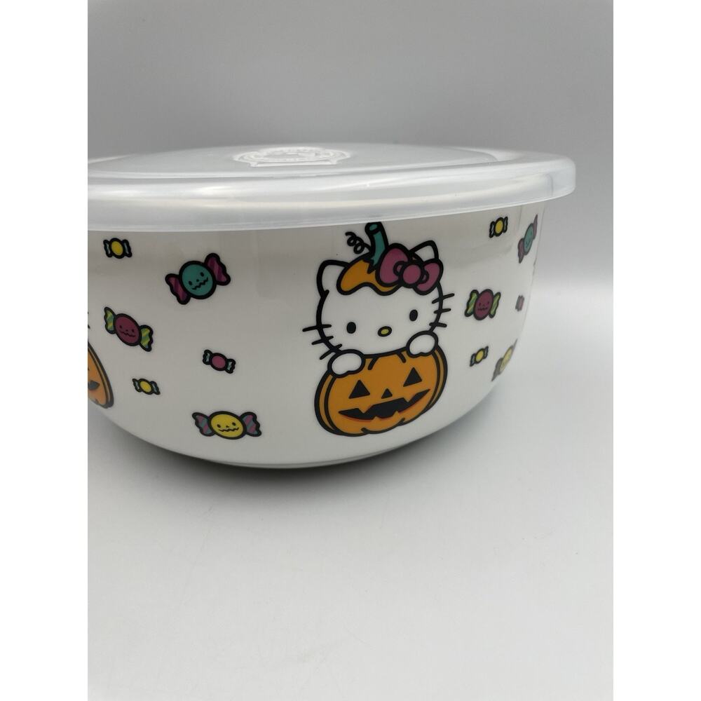 NEW Hello Kitty Medium Fall Halloween Ceramic Food Storage with Pressure Lid